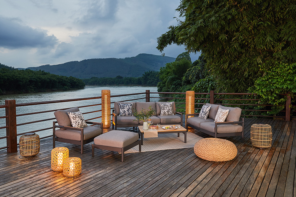 Constania Sofa.jpg